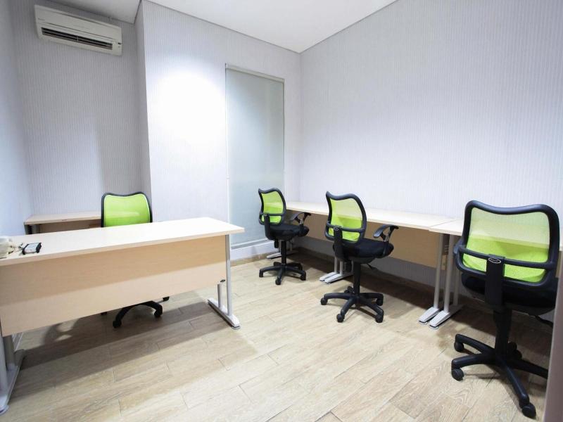 LeGreen Suite Kuningan image