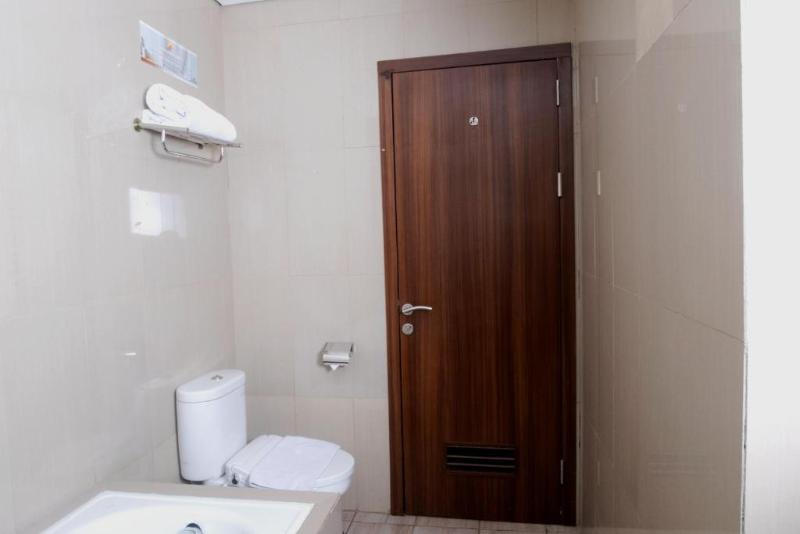 Pakons Prime Hotel image