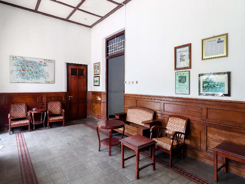 Hotel Limaran 1 by ZUZU image
