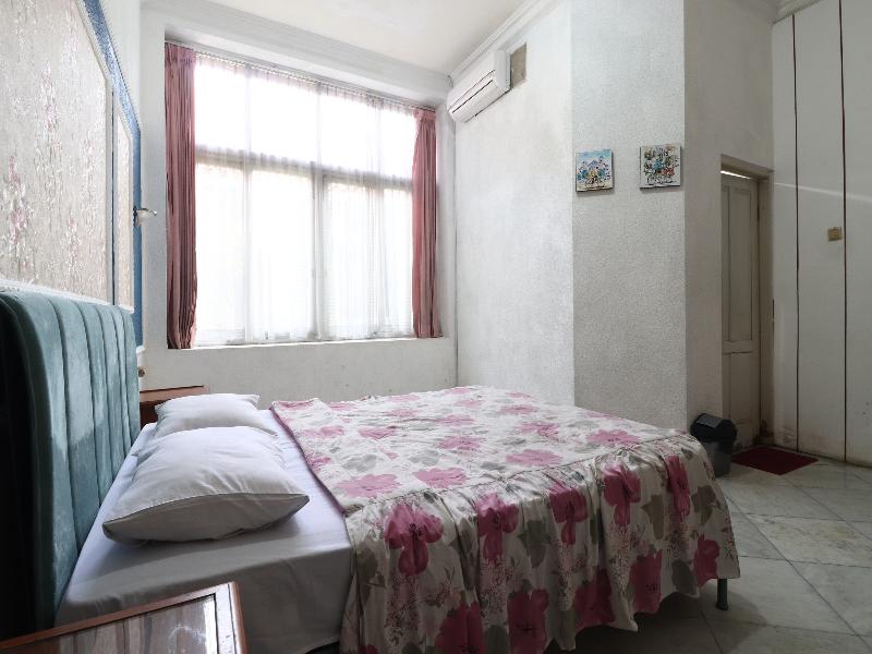 Hotel Limaran 1 by ZUZU image