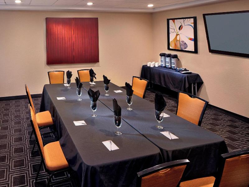 Towneplace Suites By Marriott Albany Downtown Medi image