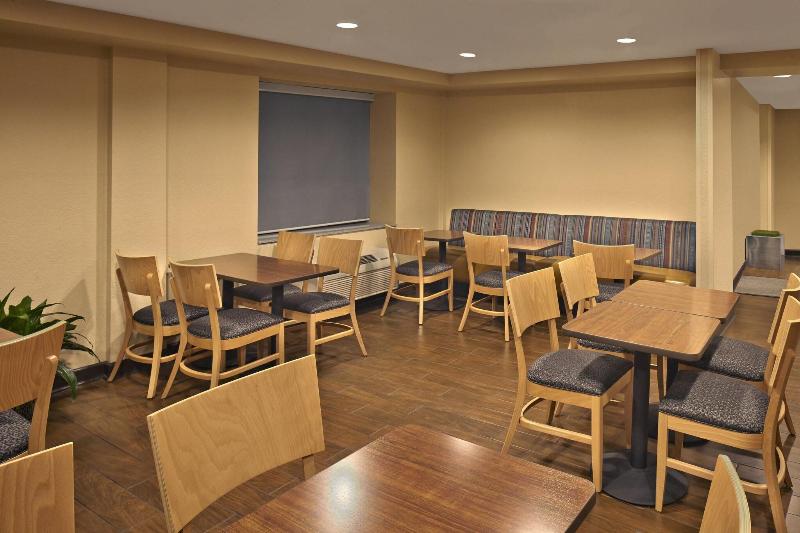 Towneplace Suites By Marriott Albany Downtown Medi image