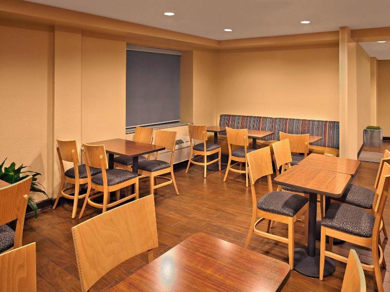 Towneplace Suites By Marriott Albany Downtown Medi image