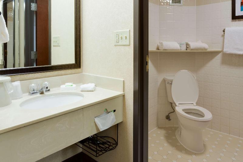 Pear Tree Inn Sikeston image