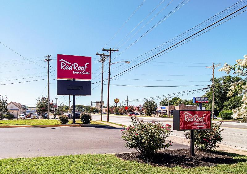 Red Roof Inn & Suites Greenwood, Sc image