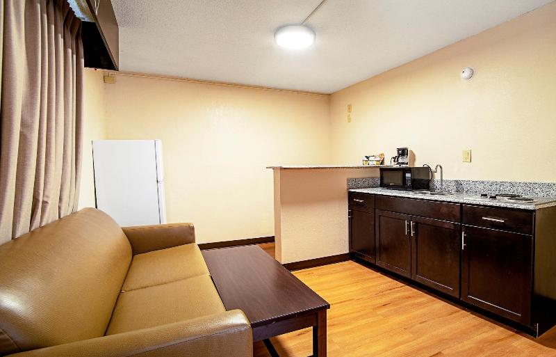 Red Roof Inn & Suites Greenwood, Sc image