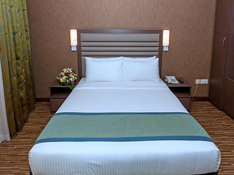 Wave International Hotel image