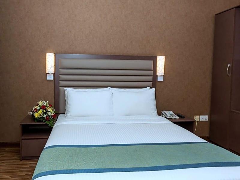 Wave International Hotel image