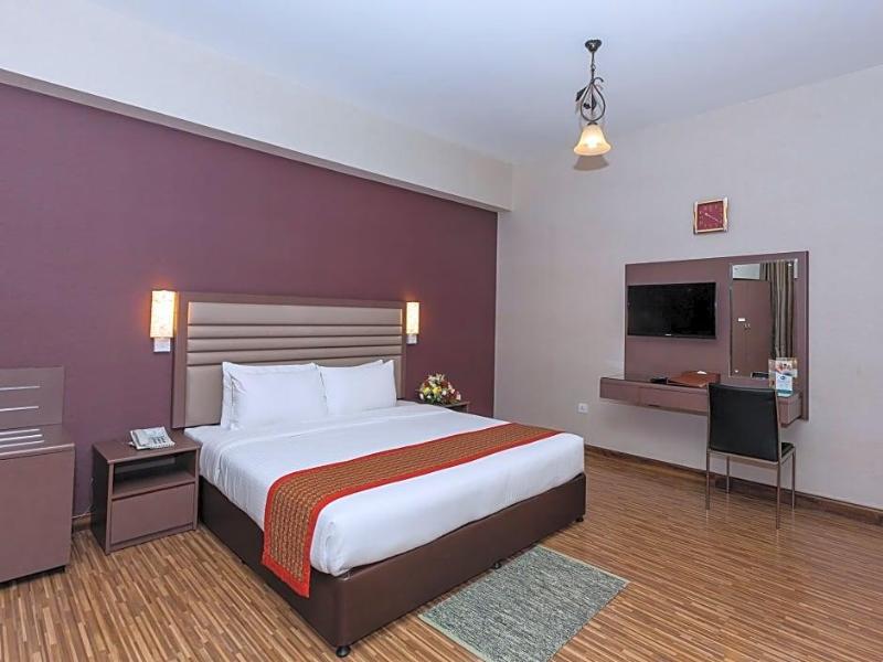 Wave International Hotel image