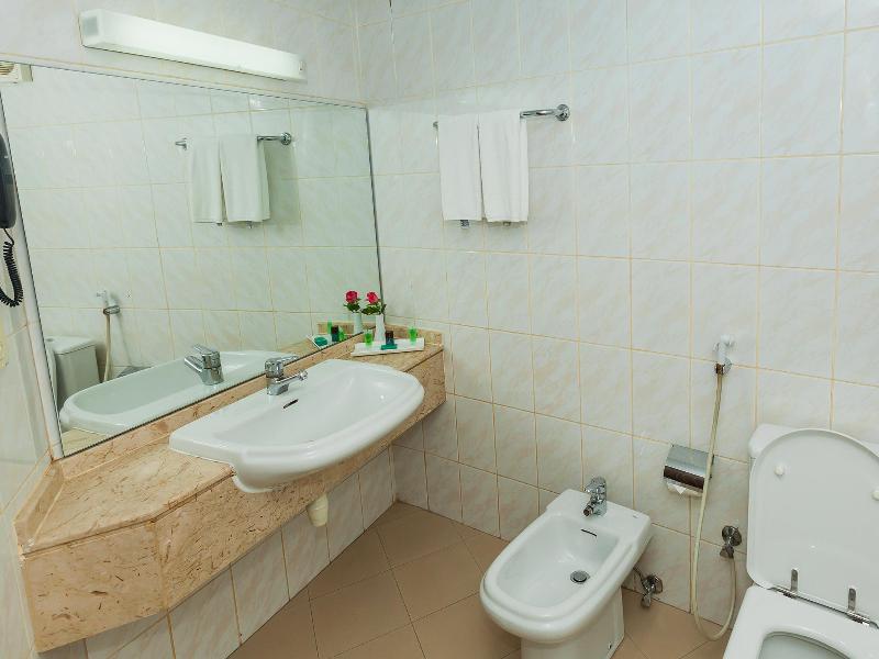 Wave International Hotel image