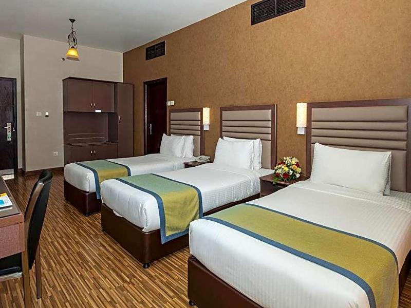 Wave International Hotel image