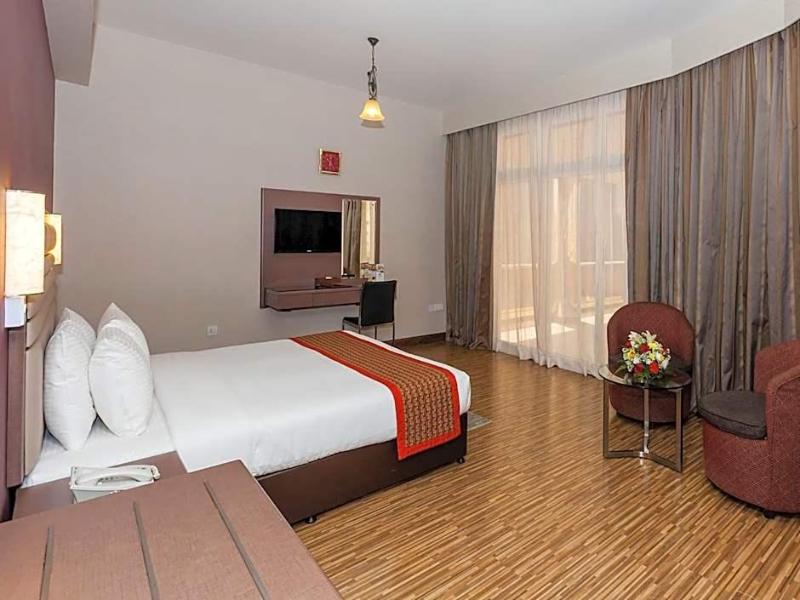 Wave International Hotel image