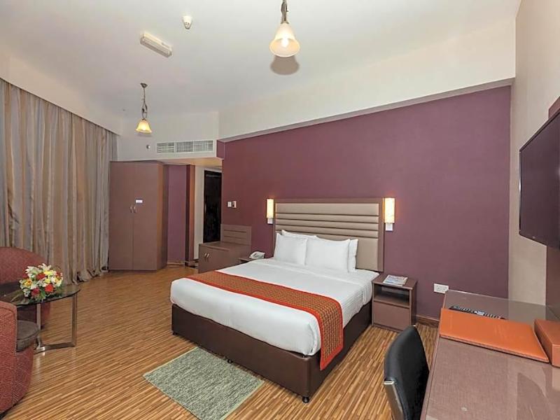 Wave International Hotel image