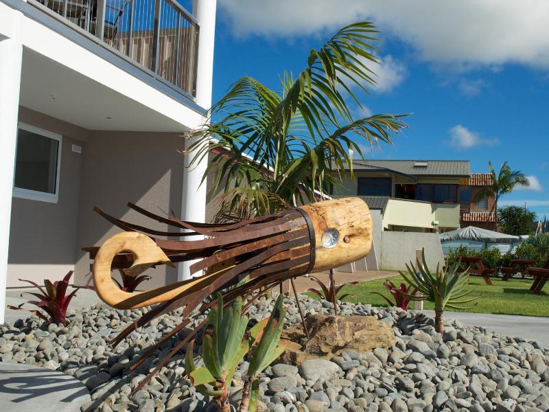 Baileys At The Beach Motel image