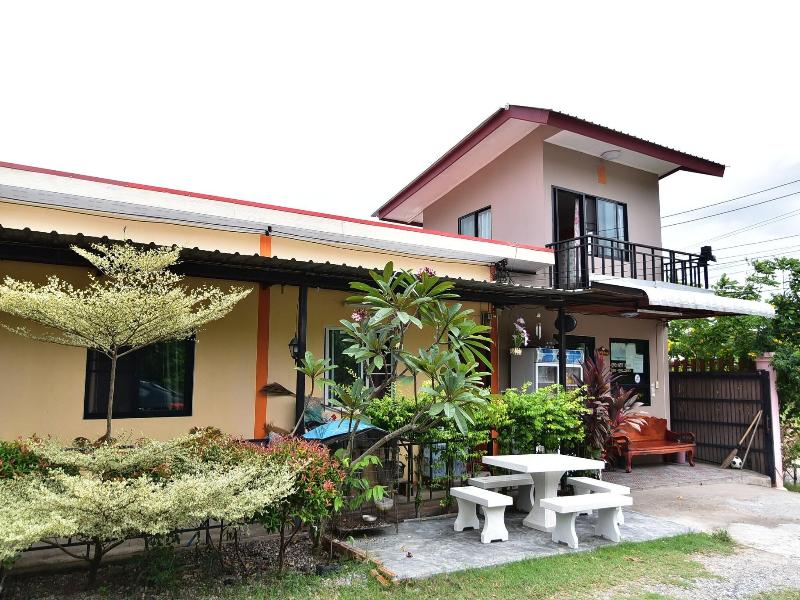 Tippawan Resort Pattaya image
