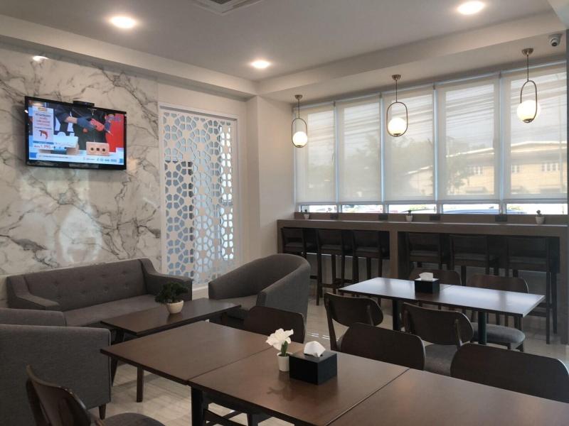 The Vienna Place Hotel image