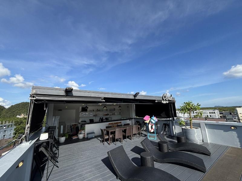 The Seens Hotel image