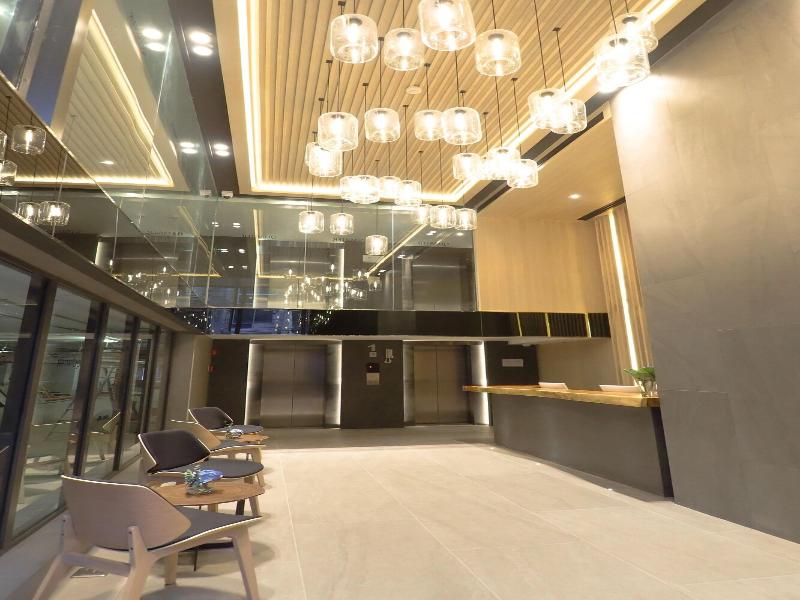 The Quarter Hotel Phromphong by UHG image