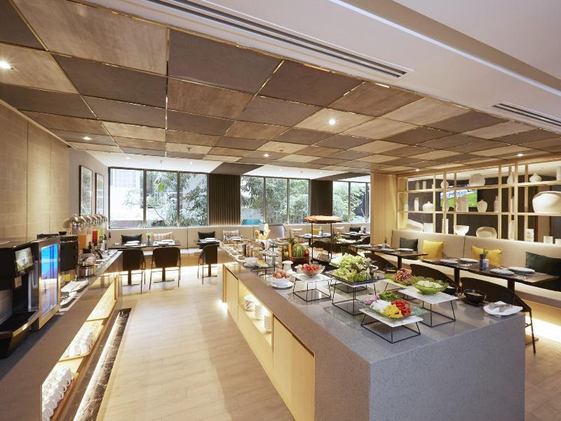 The Quarter Hotel Phromphong by UHG image