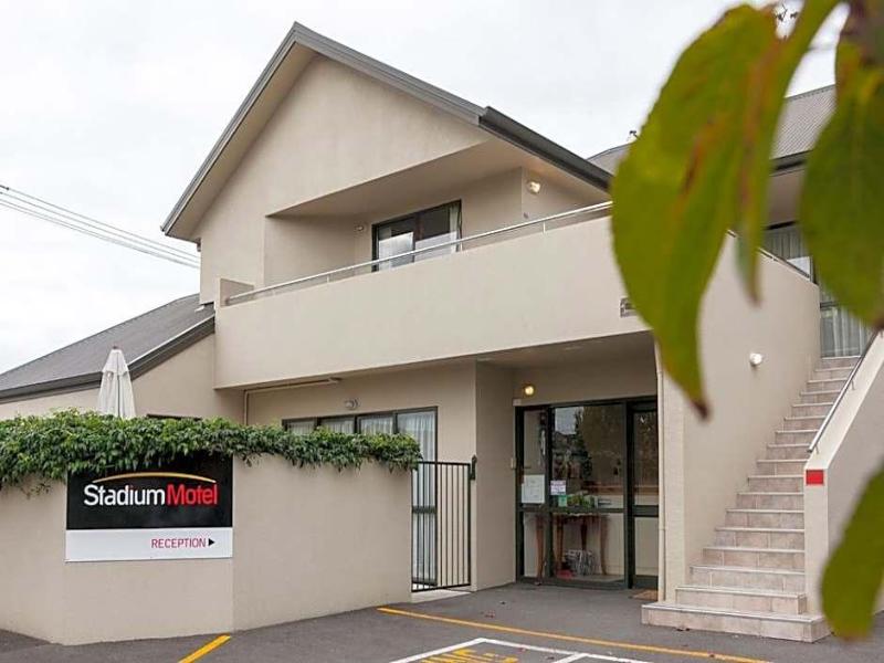 Stadium Motel image