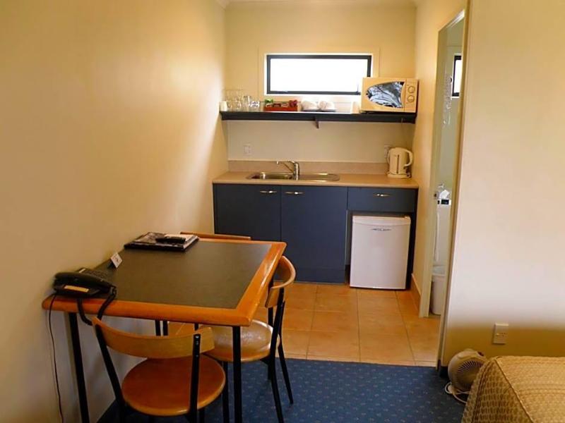Stadium Motel image