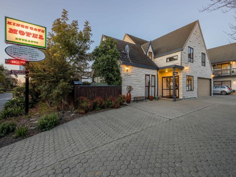 Kings Gate Motel image