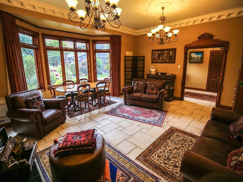 Lake Karapiro Lodge