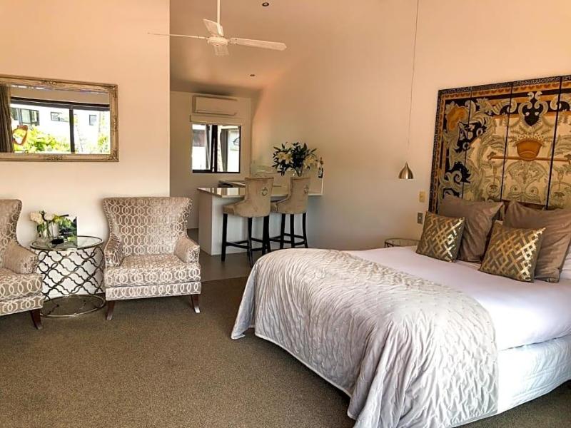 Orewa Beachcomber Motel image