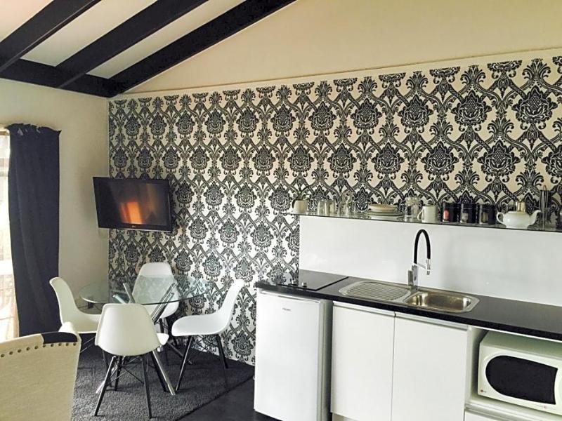 Orewa Beachcomber Motel image
