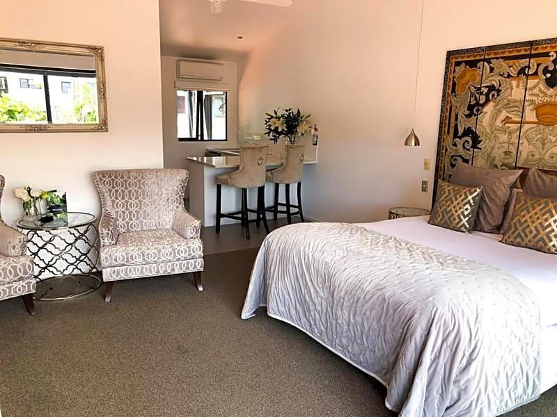 Orewa Beachcomber Motel image