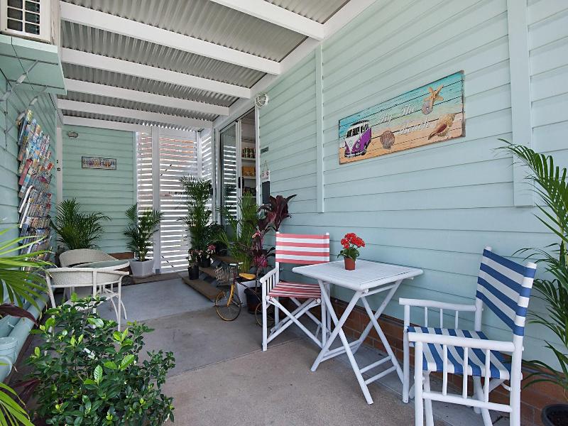 La Costa Motel image
