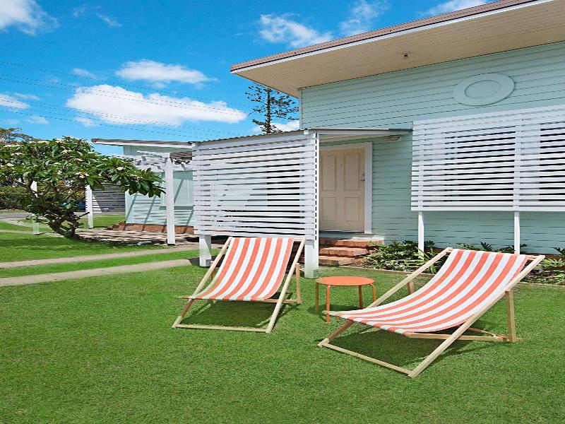 La Costa Motel image