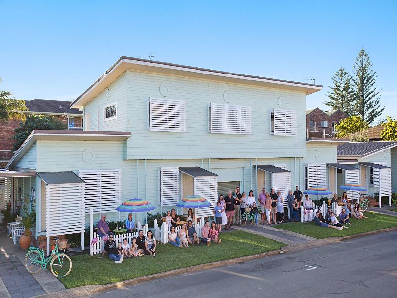 La Costa Motel image