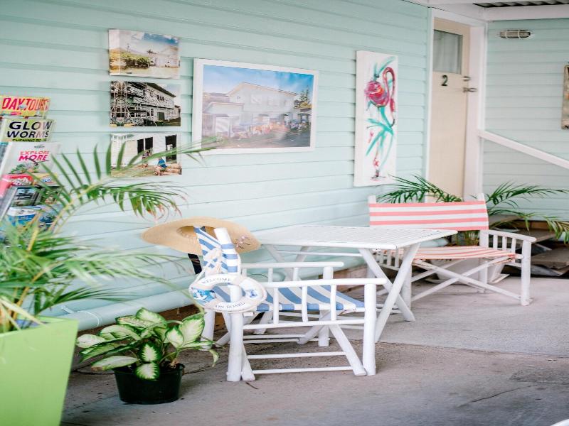 La Costa Motel image