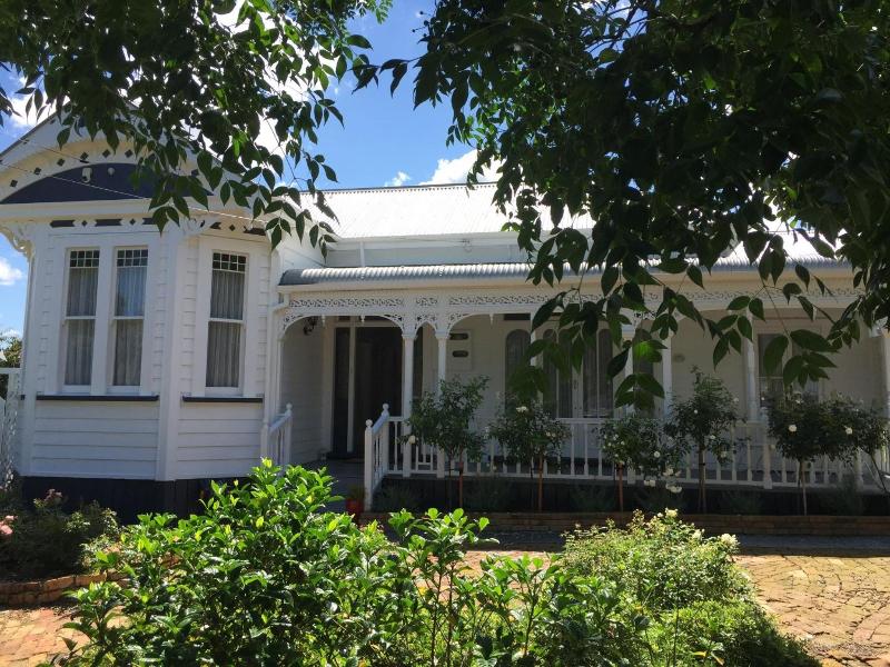 Chelsea House Bed & Breakfast image