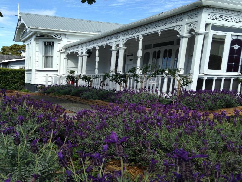 Chelsea House Bed & Breakfast image