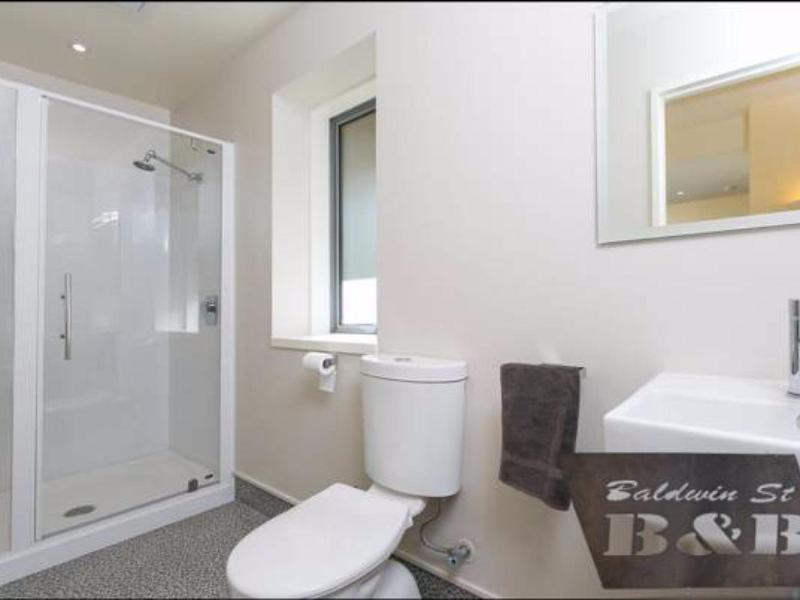 Baldwin Street Retreat — main photo