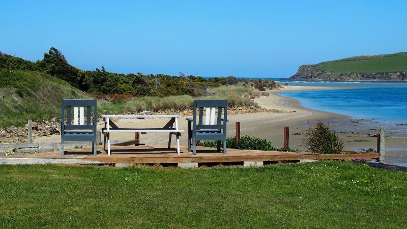 Surat Bay Lodge by the Sea/Backpackers Hostel image
