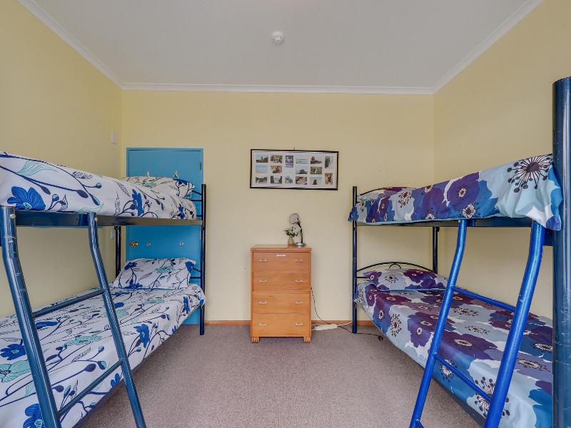 Surat Bay Lodge by the Sea/Backpackers Hostel image