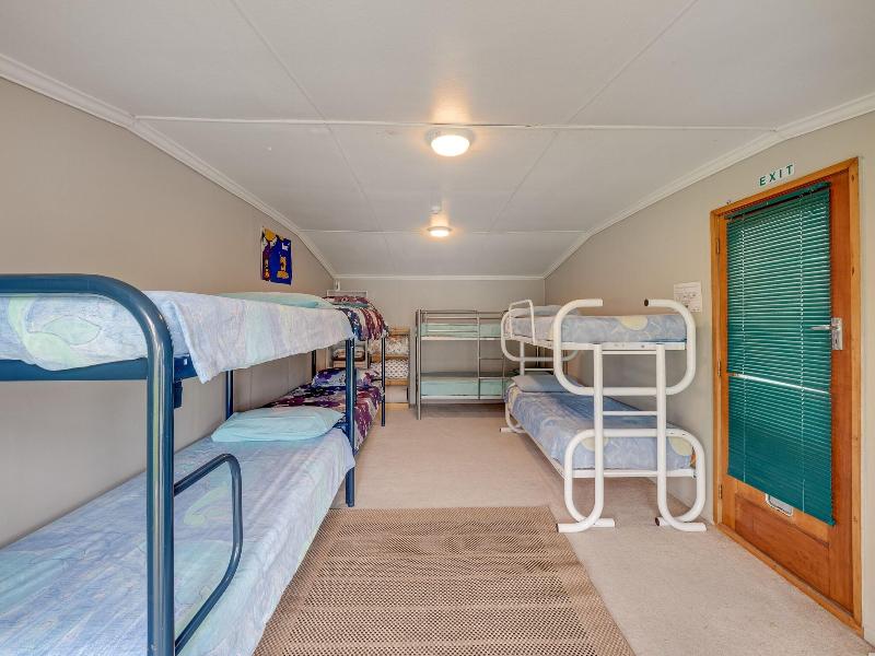 Surat Bay Lodge by the Sea/Backpackers Hostel image