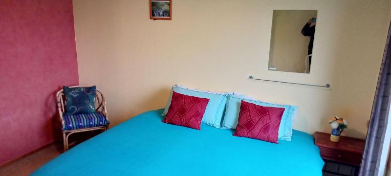 Surat Bay Lodge by the Sea/Backpackers Hostel image
