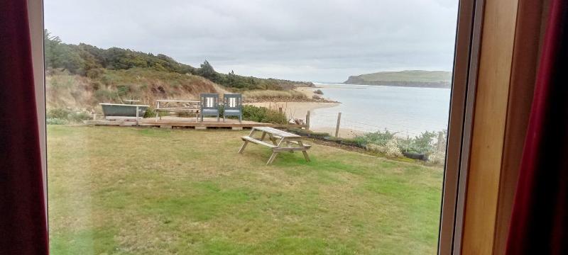 Surat Bay Lodge by the Sea/Backpackers Hostel image