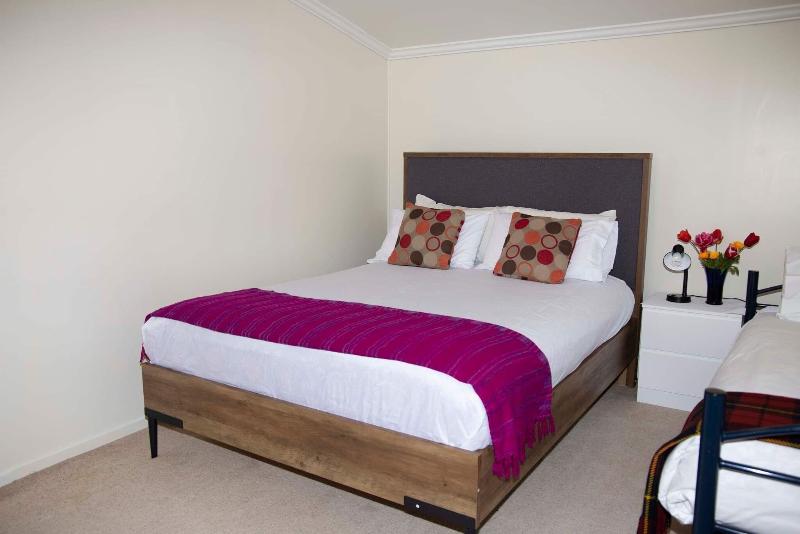 Surat Bay Lodge by the Sea/Backpackers Hostel image