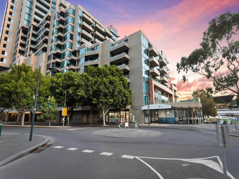 Signature Waterfront Apartments image