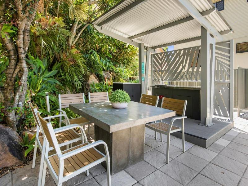 Surf Dance Apartments image