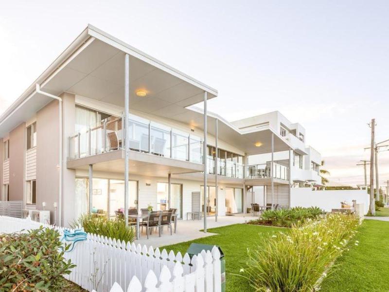 Sandbox Luxury Beach Front Apartments