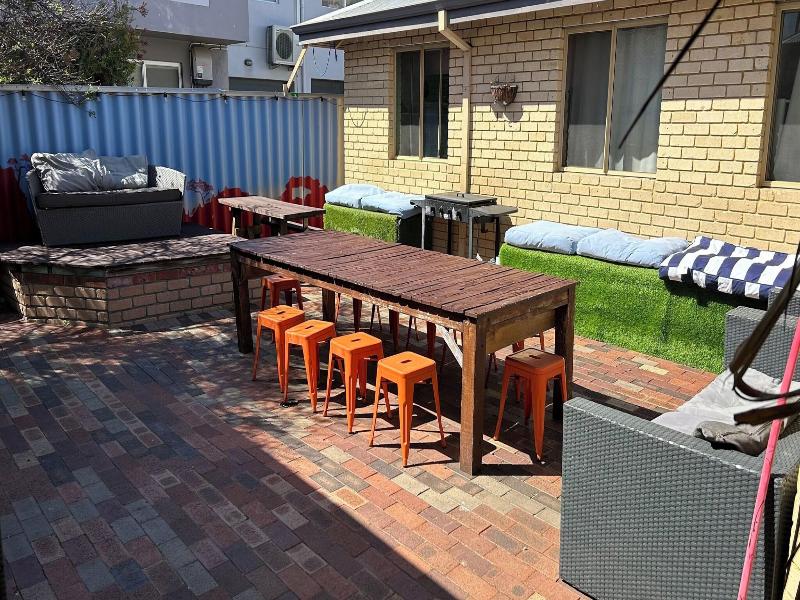 The Shiralee Hostel image