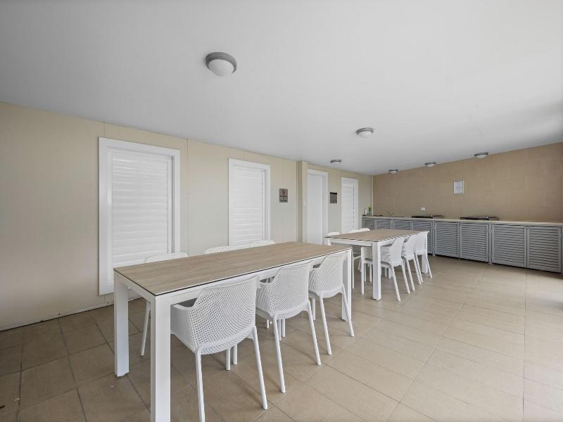Pacific Plaza Apartments image