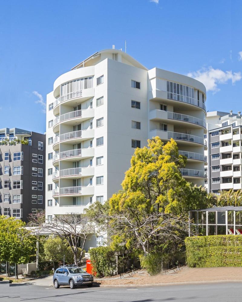 Founda Gardens Apartments image