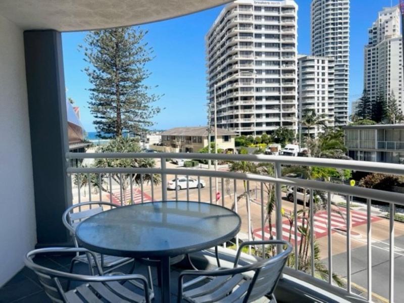 Wharf Boutique Apartments image